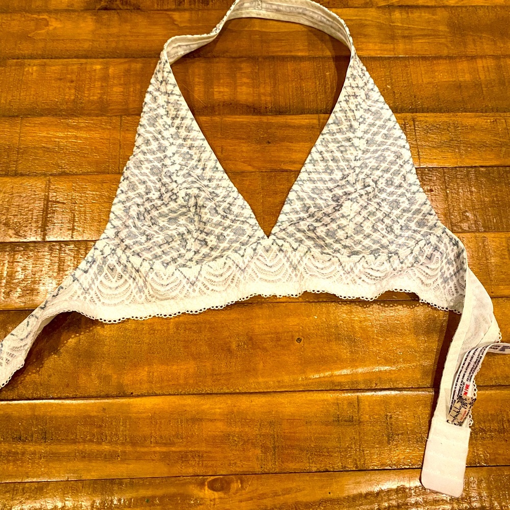 Free People Bralette never worn. Size small, checkered white and lightblue color